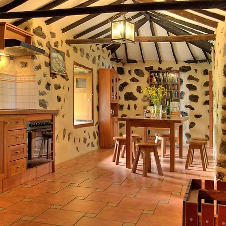 Holidaynorthtenerife Montiel Country house
